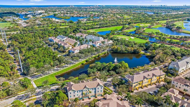 118 BLACK IRONWOOD Road 105, Jupiter, FL 33458