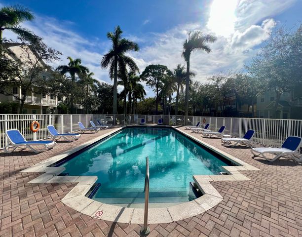 118 BLACK IRONWOOD Road 105, Jupiter, FL 33458