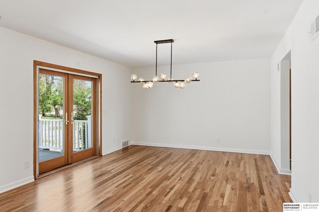 1116 Loveland Drive, Omaha, NE 68124