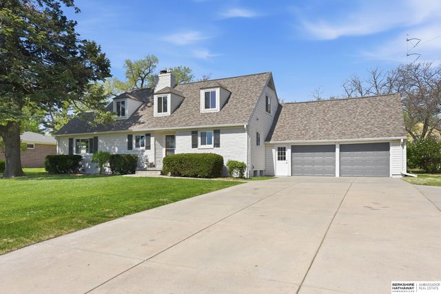 1116 Loveland Drive, Omaha, NE 68124