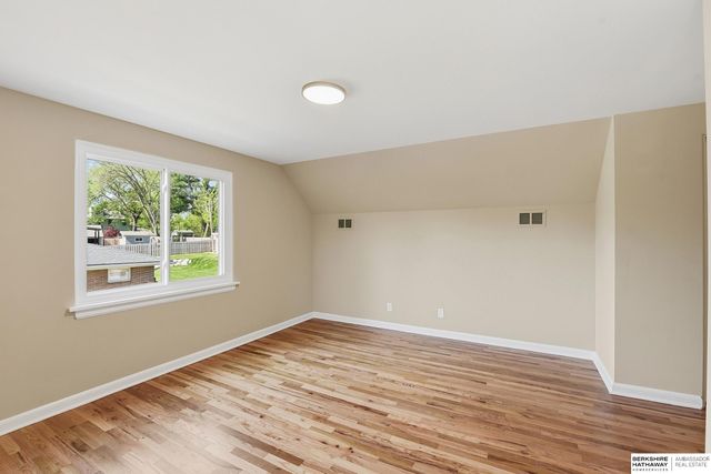 1116 Loveland Drive, Omaha, NE 68124