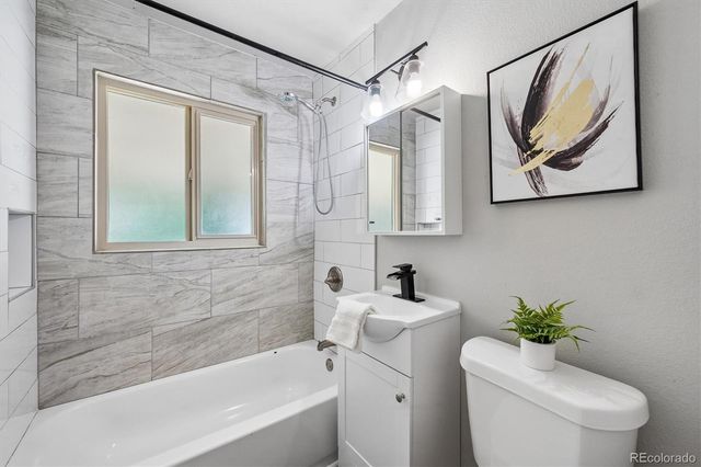 1917 Kingston Street, Aurora, CO 80010