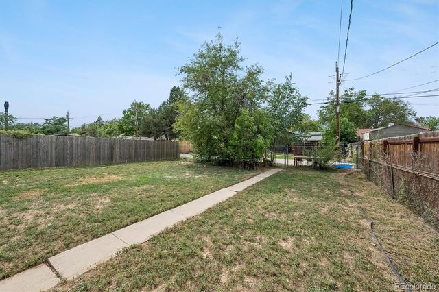 1917 Kingston Street, Aurora, CO 80010