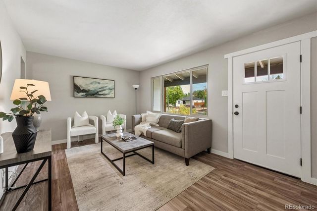 1917 Kingston Street, Aurora, CO 80010