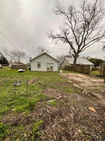 624 Rosedale Street, La Marque, TX 77568