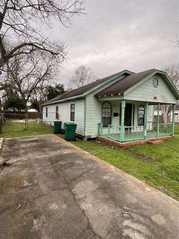 624 Rosedale Street, La Marque, TX 77568