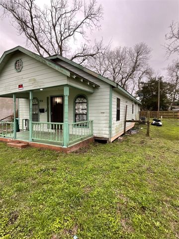 624 Rosedale Street, La Marque, TX 77568