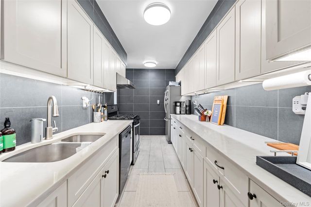 142-15 26th Avenue 4H, Flushing, NY 11354
