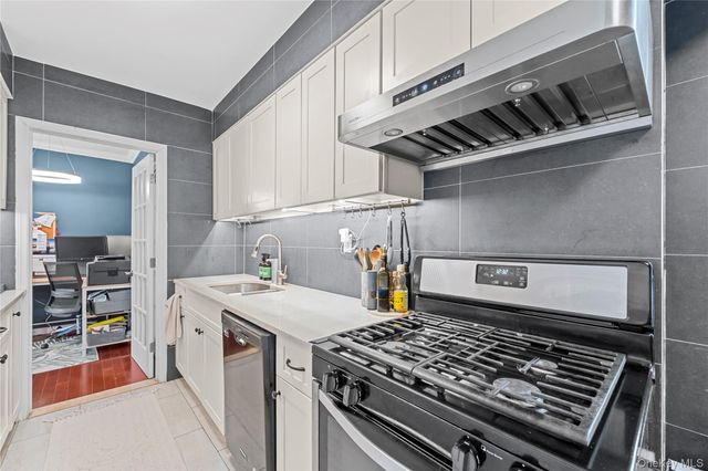 142-15 26th Avenue 4H, Flushing, NY 11354