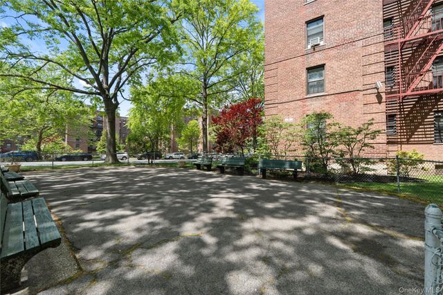 142-15 26th Avenue 4H, Flushing, NY 11354
