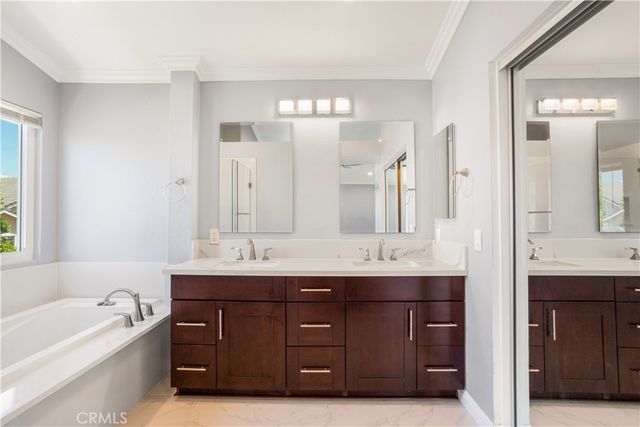 282 Port Royal, Riverside, CA 92506