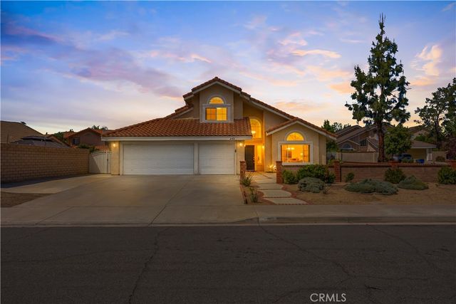 282 Port Royal, Riverside, CA 92506