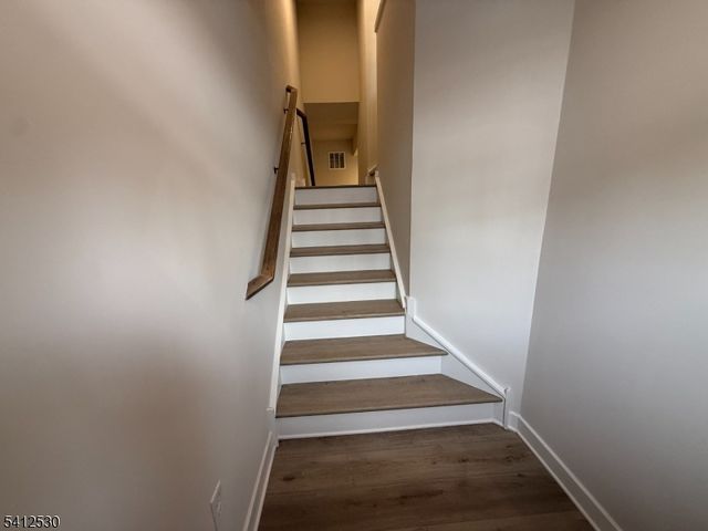 4 Lafayette Ln, Montville Twp., NJ 07082