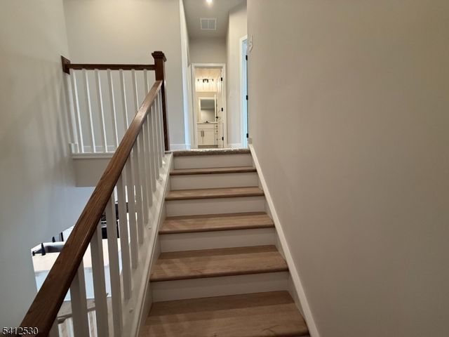 4 Lafayette Ln, Montville Twp., NJ 07082