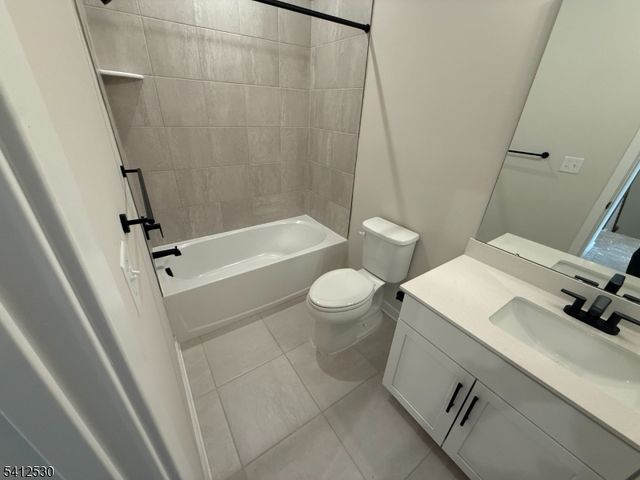 4 Lafayette Ln, Montville Twp., NJ 07082