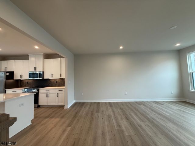 4 Lafayette Ln, Montville Twp., NJ 07082