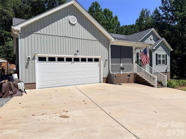 10 Mooney Drive, Taylorsville, NC 28681