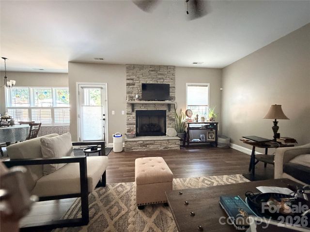 10 Mooney Drive, Taylorsville, NC 28681