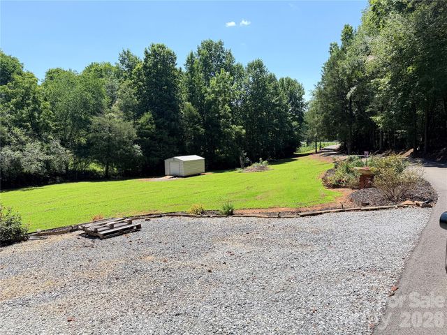 10 Mooney Drive, Taylorsville, NC 28681