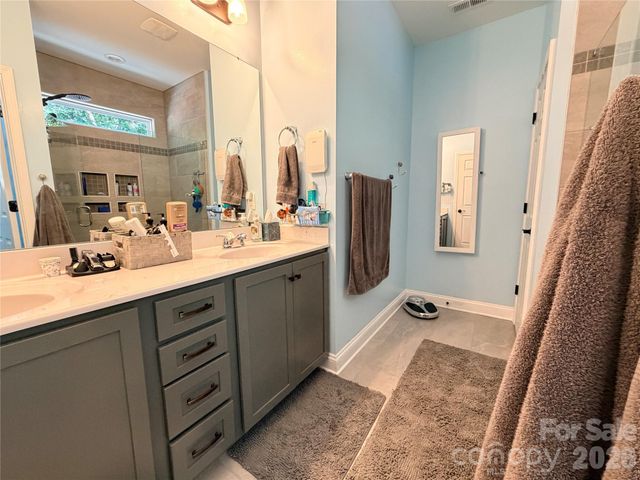 10 Mooney Drive, Taylorsville, NC 28681