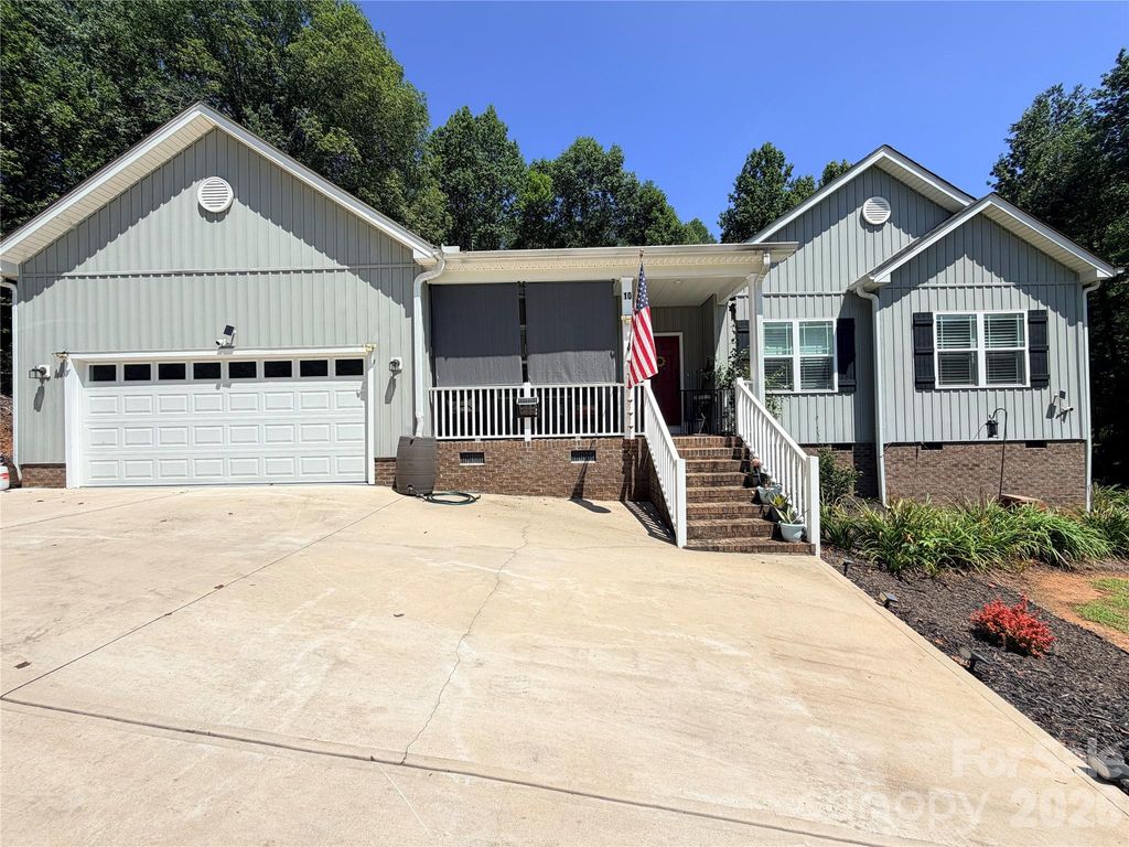 10 Mooney Drive, Taylorsville, NC 28681