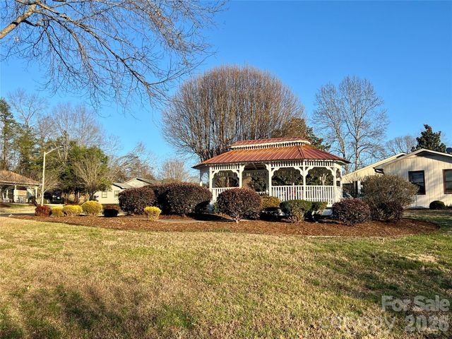 250 Eastwood Village Drive, Bostic, NC 28018