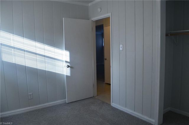 1301 Summit Avenue, Greensboro, NC 27405