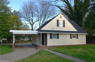 1301 Summit Avenue, Greensboro, NC 27405