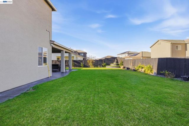2394 Bharvani Ave, Manteca, CA 95337