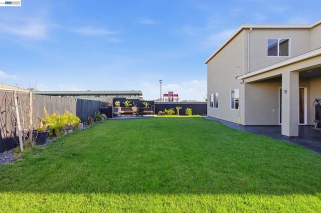 2394 Bharvani Ave, Manteca, CA 95337
