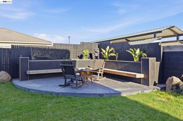 2394 Bharvani Ave, Manteca, CA 95337
