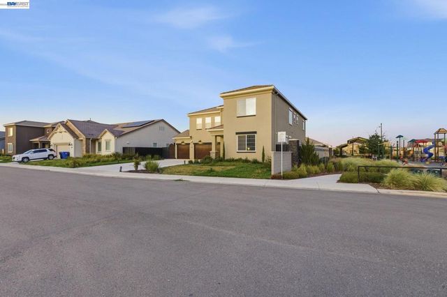 2394 Bharvani Ave, Manteca, CA 95337
