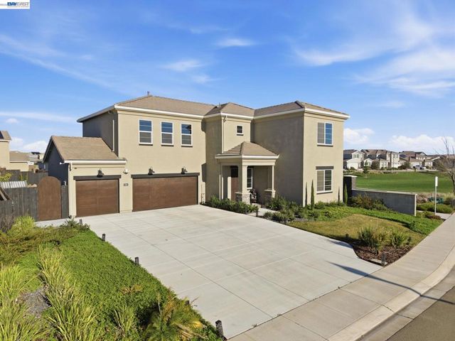 2394 Bharvani Ave, Manteca, CA 95337