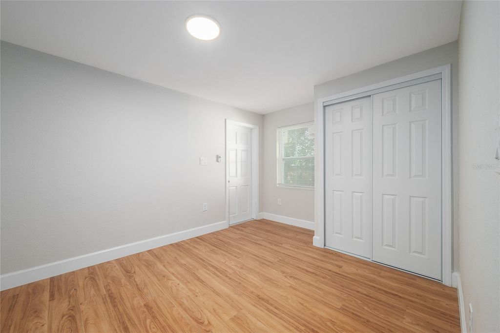 Image 18 of property listing at 944 NEUSE AVENUE, Orlando, FL 32804