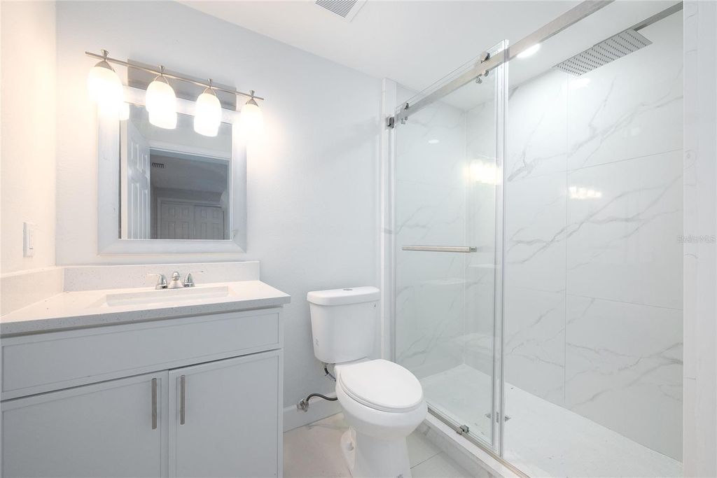 Image 22 of property listing at 944 NEUSE AVENUE, Orlando, FL 32804