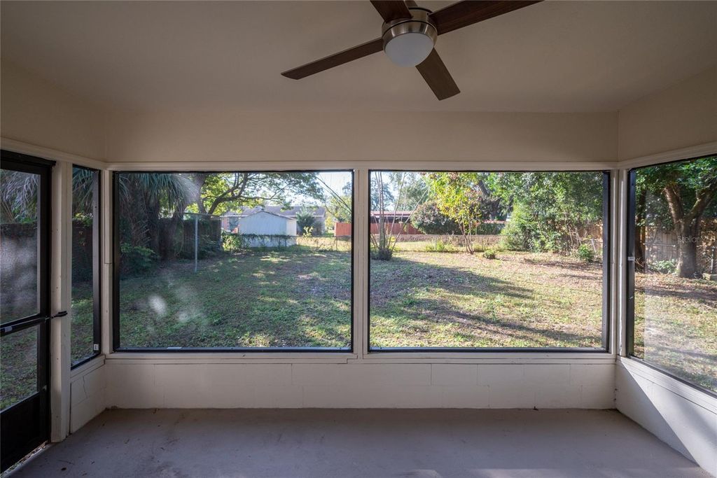 Image 26 of property listing at 944 NEUSE AVENUE, Orlando, FL 32804