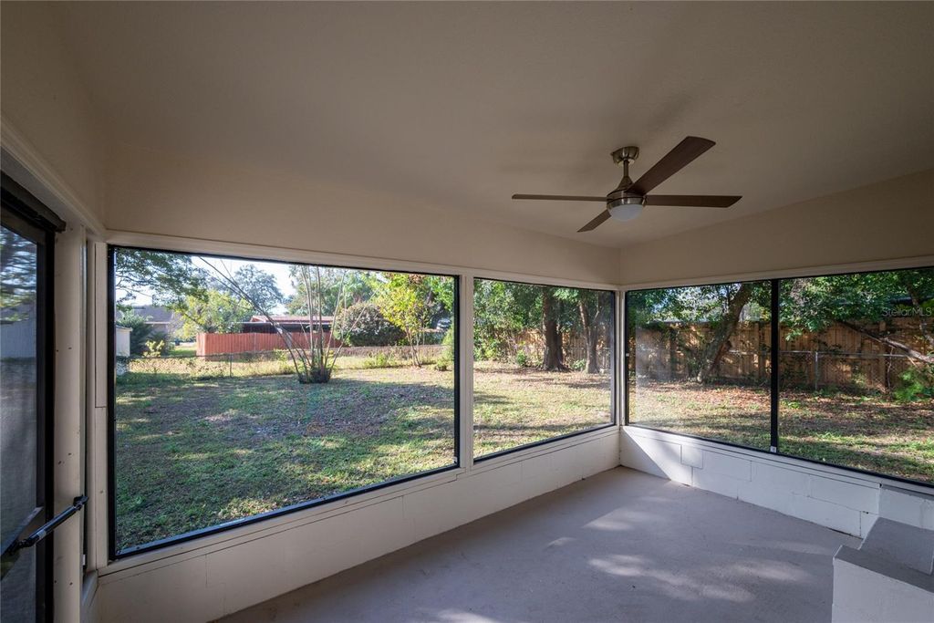 Image 27 of property listing at 944 NEUSE AVENUE, Orlando, FL 32804