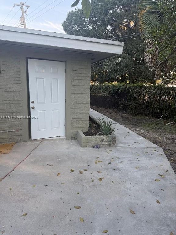 1021 NW 25th Way 3, Fort Lauderdale, FL 33311