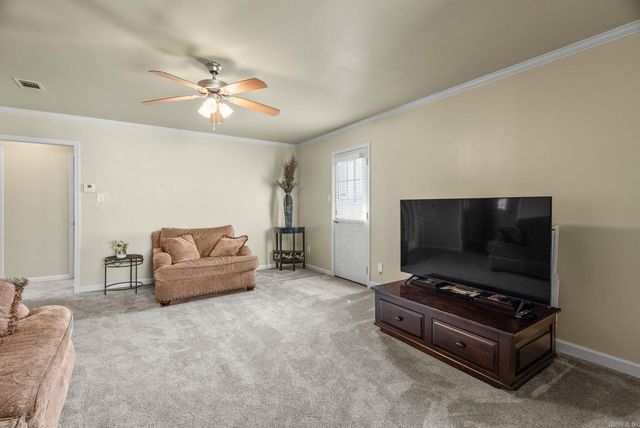 19 Britts Lane, Little Rock, AR 72204