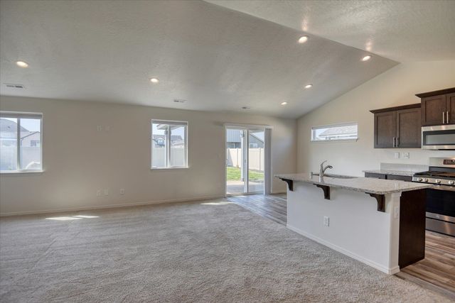 8115 W 57th Ave, Spokane, WA 99224