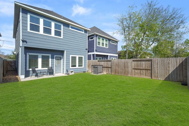 4402 Mckinley Street B, Houston, TX 77051