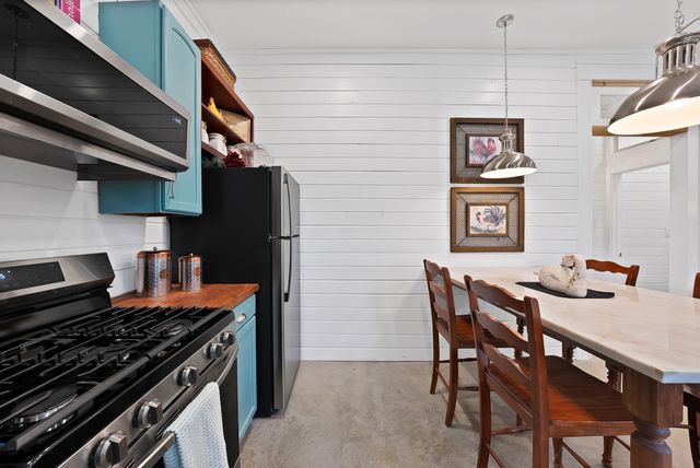301 Sandlin Lane, Springtown, TX 76082