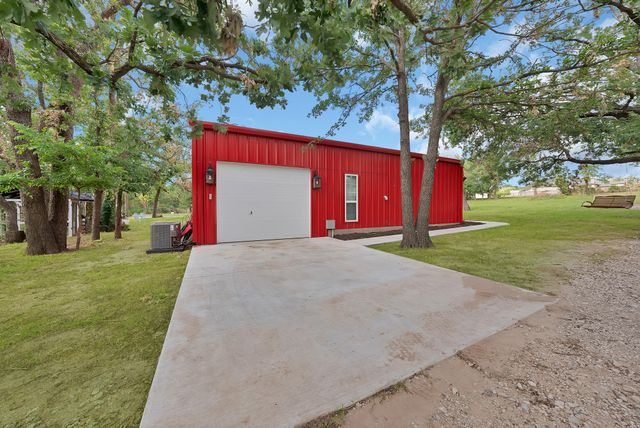 301 Sandlin Lane, Springtown, TX 76082