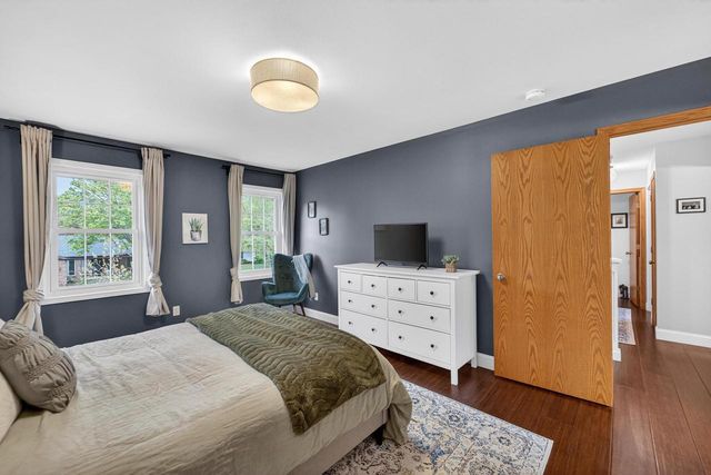 1 Eastbourne Circle, Madison, WI 53717