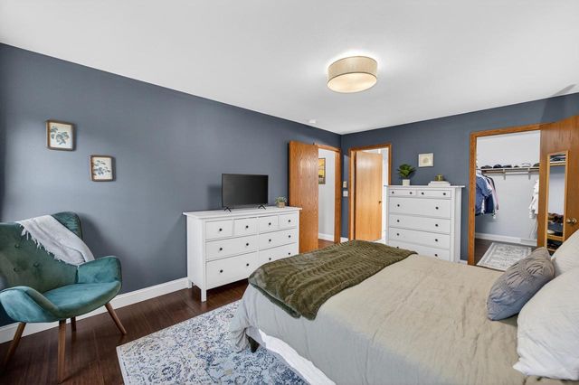 1 Eastbourne Circle, Madison, WI 53717