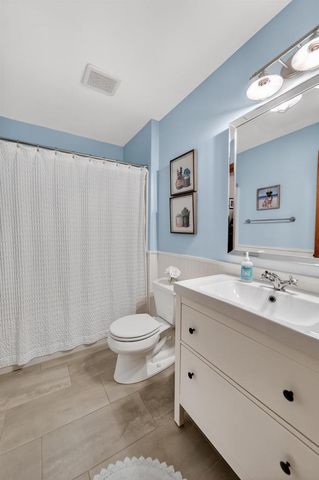 1 Eastbourne Circle, Madison, WI 53717