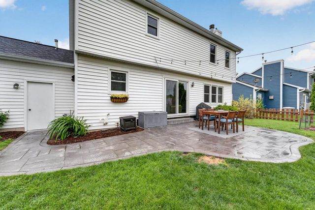 1 Eastbourne Circle, Madison, WI 53717