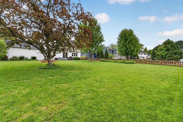 1 Eastbourne Circle, Madison, WI 53717