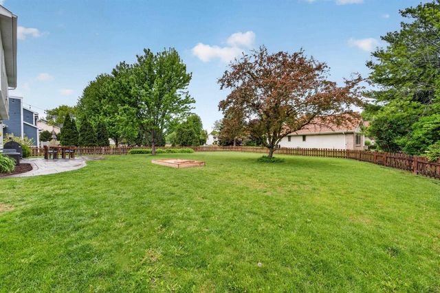 1 Eastbourne Circle, Madison, WI 53717