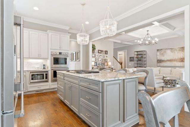 102 Princess Cir, Franklin, TN 37064